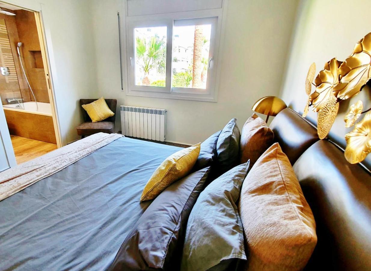 Cheerful Townhouse Center Sitges 5 Bedrooms Pool And Terrace Exterior photo